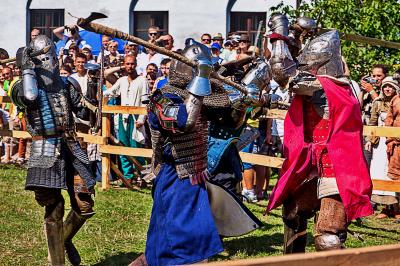 Бой рыцарей на фестивале «Древний Меджибож»